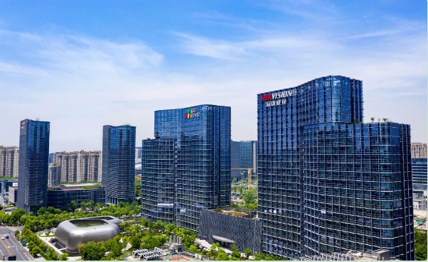 宅男噜观看与海康威视战略签约，布局学校/医院/园区等智能集成领域